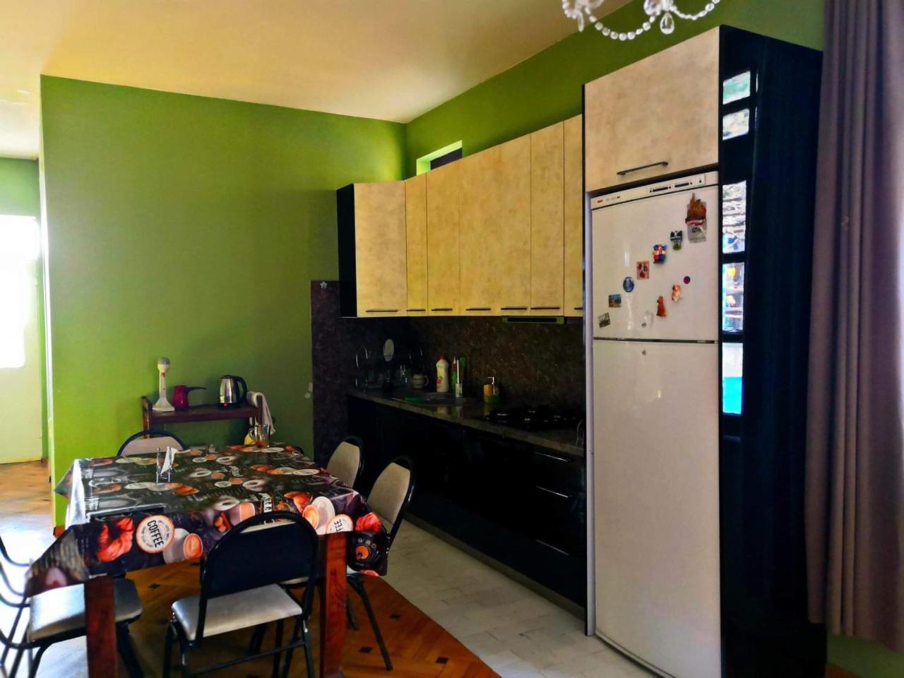 Lucky Family Hotel Тбилиси Экстерьер фото