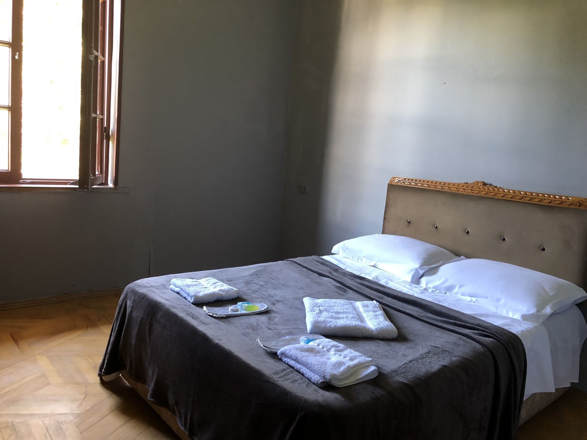 Lucky Family Hotel Тбилиси Экстерьер фото